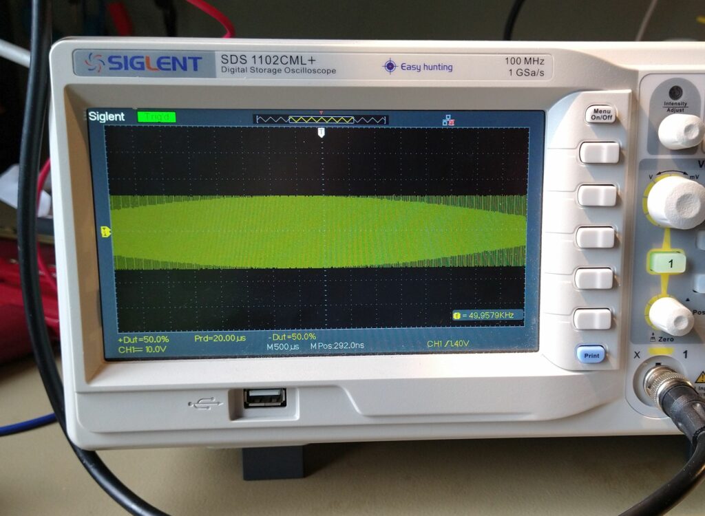 Siglent DSO, 50kHz sine wave, 500us/div